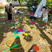 Sommer 2025 // Pop-Up Playground am Frankfurter Berg // Jonglage und Bewegungsspiele